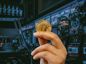 Bitcoin Should Be the New Cash in Casinos